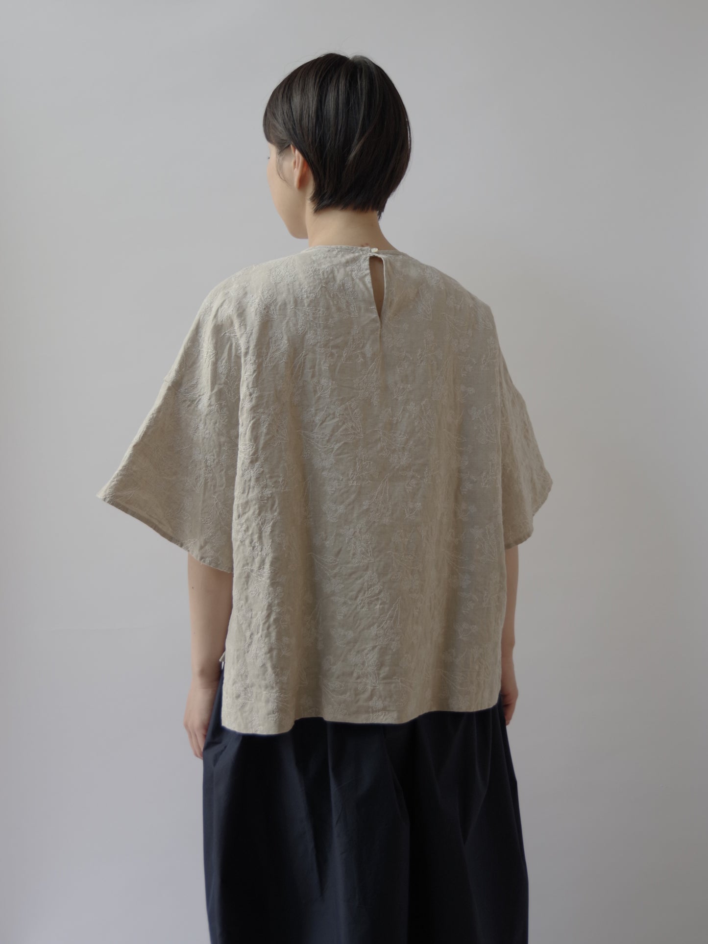 花氷 embroidery blouse | qiri